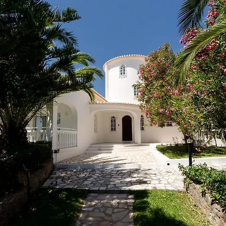 Do Monte * Monte Raposo